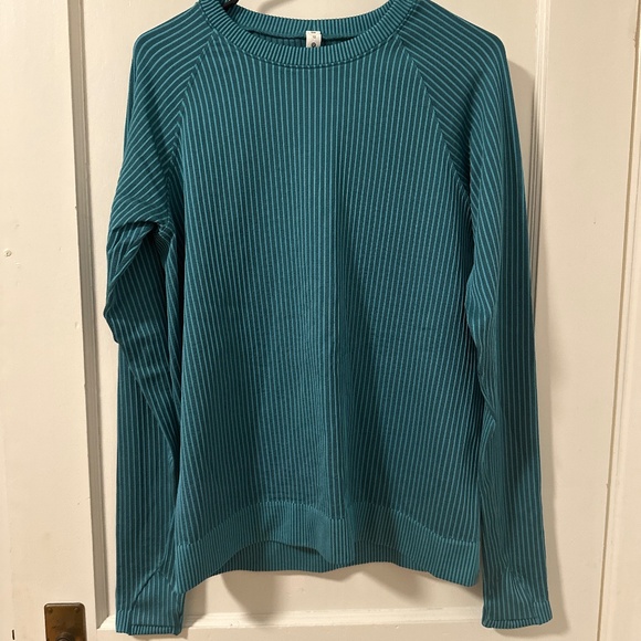 COPY - Lululemon Women’s Sweater - Size 12 - Picture 1 of 3